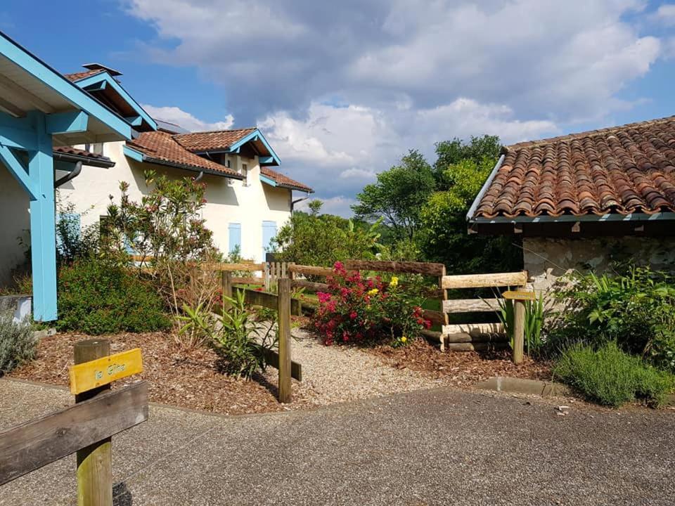 Domaine Hias Bed & Breakfast Angoume Exterior photo